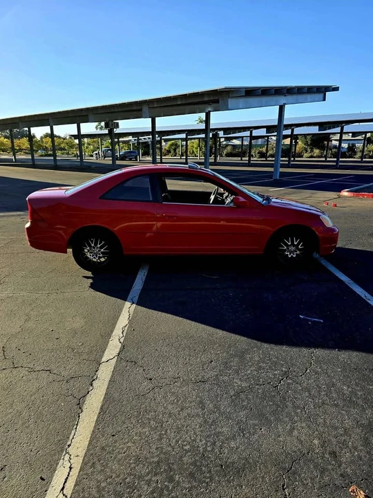 2002 Honda Civic 7th Gen - Image 2 of 10