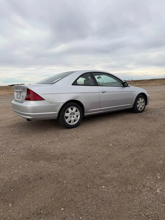 2002 Honda Civic 7th Gen - Image 3 of 8