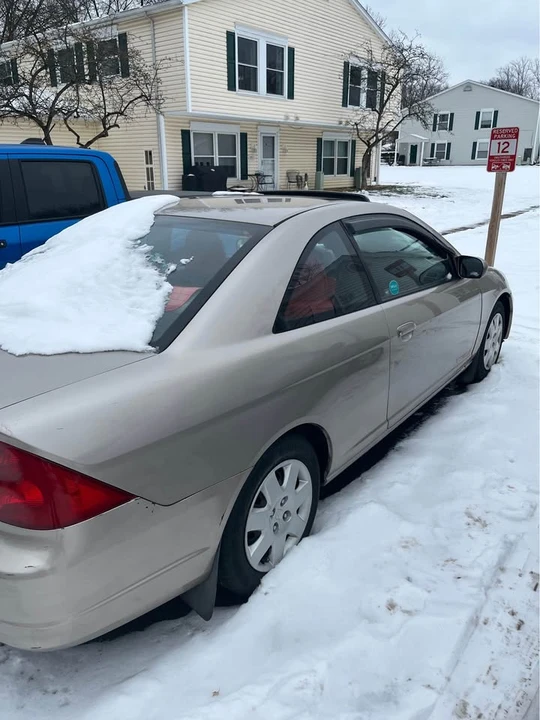 2002 Honda Civic 7th Gen - Image 2 of 9