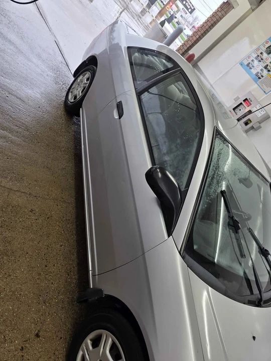 2002 Honda Civic 7th Gen - Image 4 of 8
