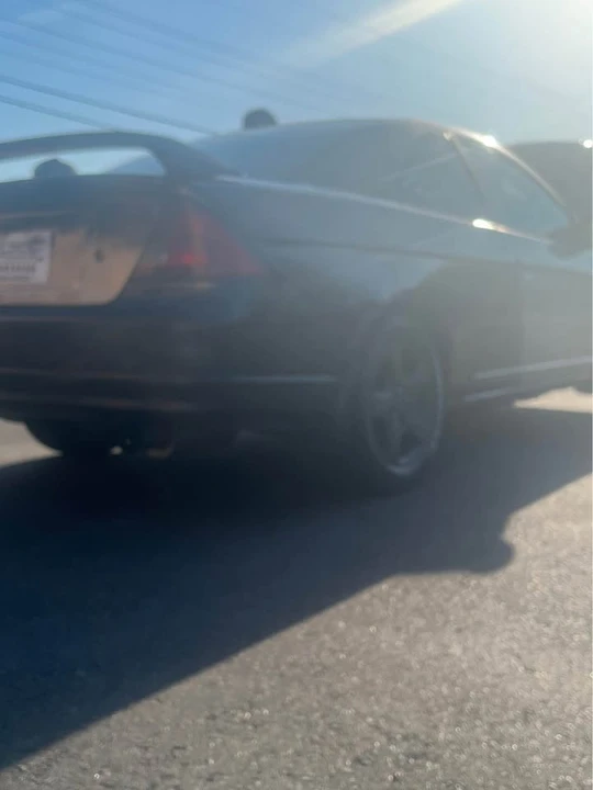 2002 Honda Civic 7th Gen - Image 2 of 5