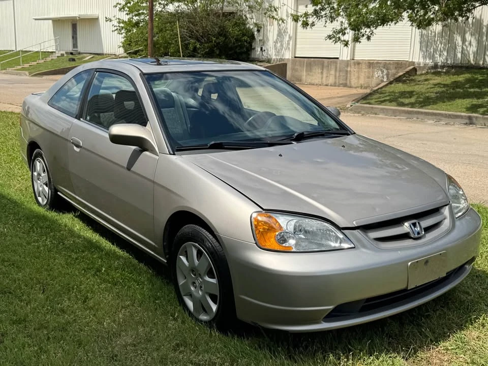 2002 Honda Civic 7th Gen - Image 2 of 9