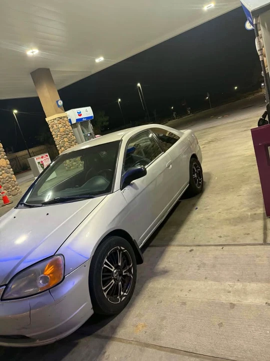 2002 Honda Civic 7th Gen - Image 2 of 6