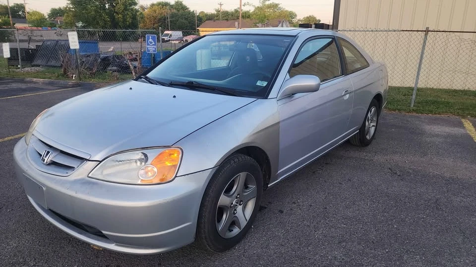 2002 Honda Civic 7th Gen - Image 2 of 17