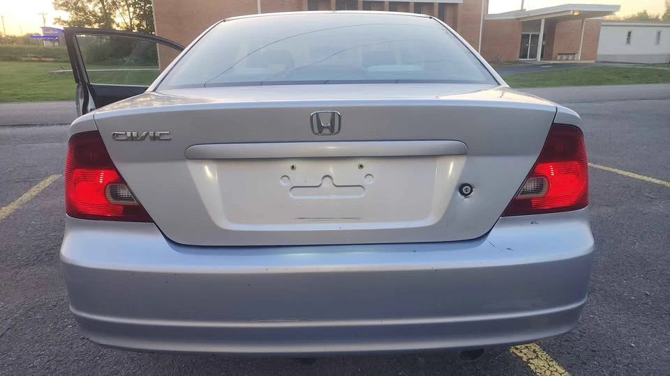 2002 Honda Civic 7th Gen - Image 13 of 17