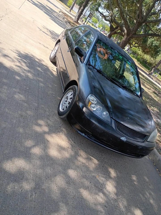 2002 Honda Civic 7th Gen - Image 2 of 13
