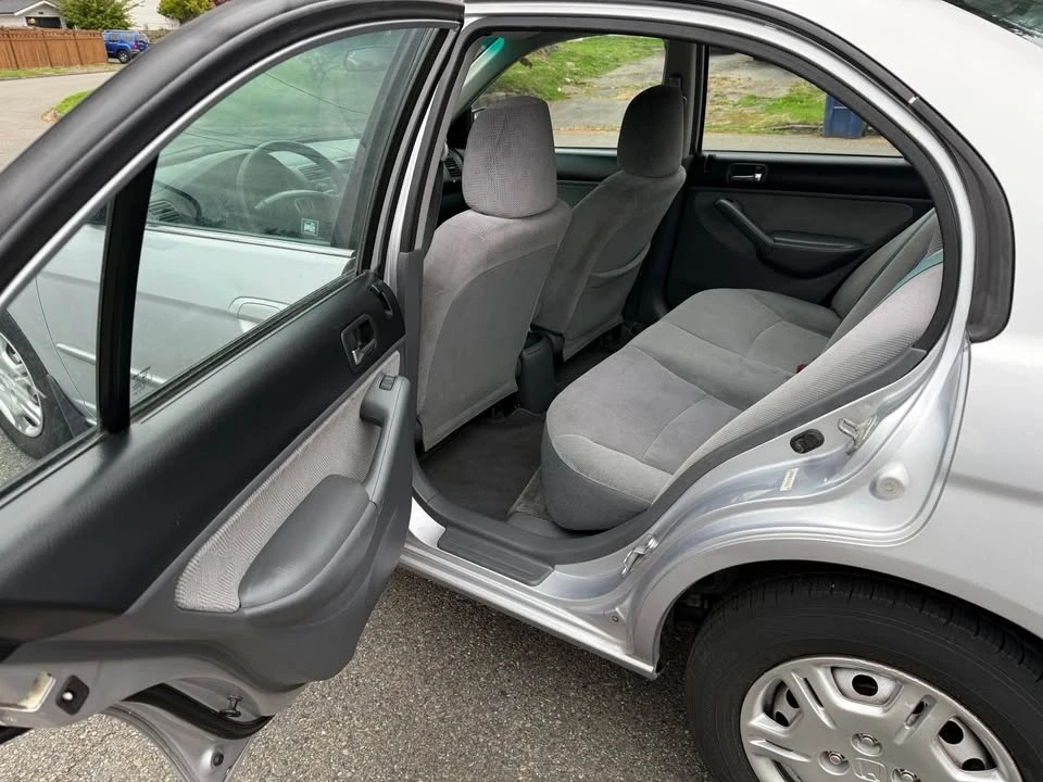 2002 Honda Civic 7th Gen - Image 9 of 12