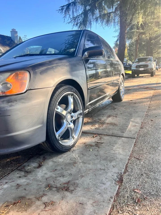 2002 Honda Civic 7th Gen - Image 3 of 8