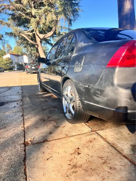 2002 Honda Civic 7th Gen - Image 2 of 8