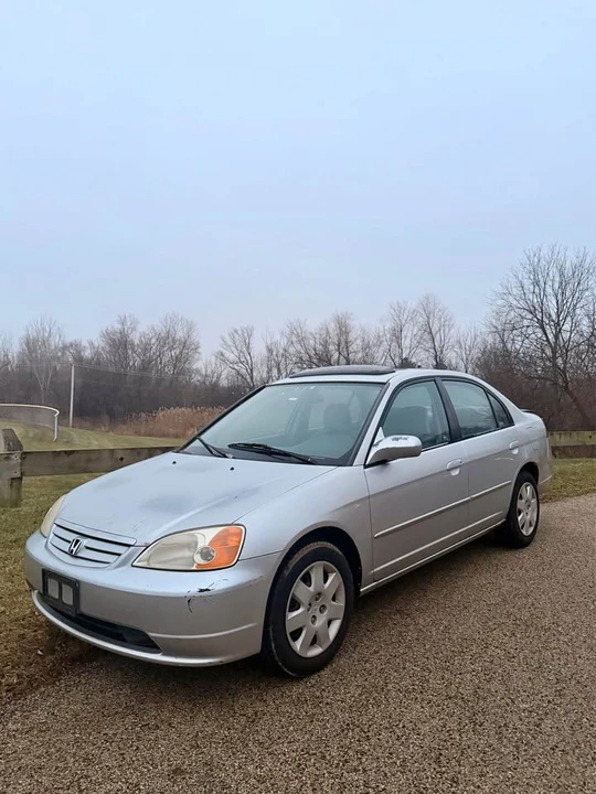 2002 Honda Civic 7th Gen - Image 2 of 4