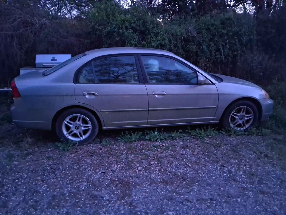 2002 Honda Civic 7th Gen - Image 2 of 3