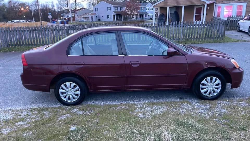 2002 Honda Civic 7th Gen - Image 7 of 11