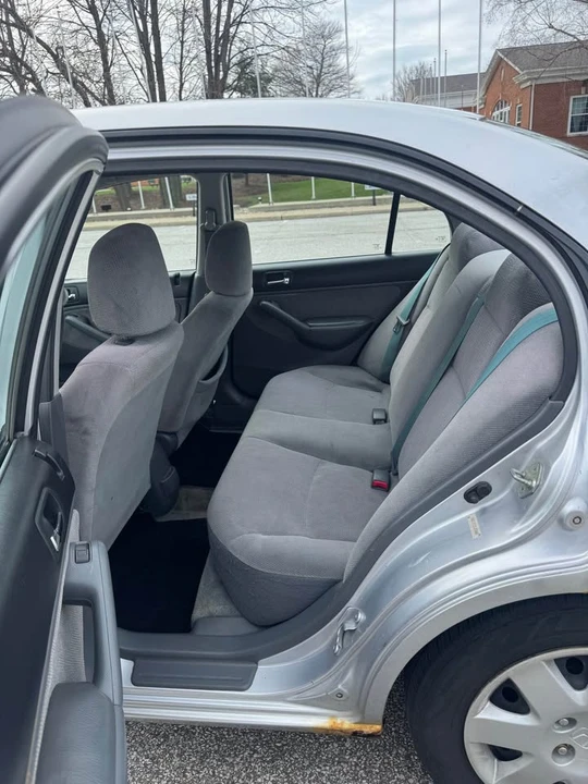 2002 Honda Civic 7th Gen - Image 9 of 18