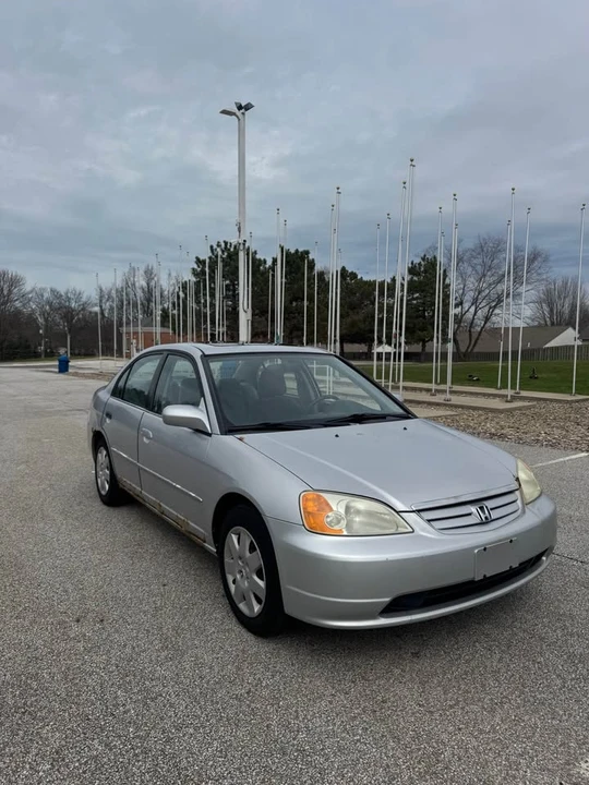 2002 Honda Civic 7th Gen - Image 2 of 18