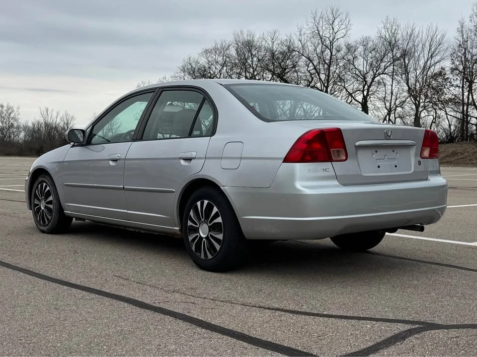 2002 Honda Civic 7th Gen - Image 2 of 11