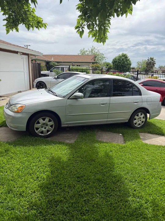 2002 Honda Civic 7th Gen - Image 2 of 7