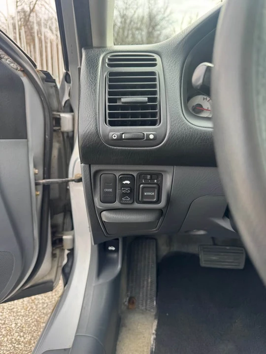 2002 Honda Civic 7th Gen - Image 8 of 18