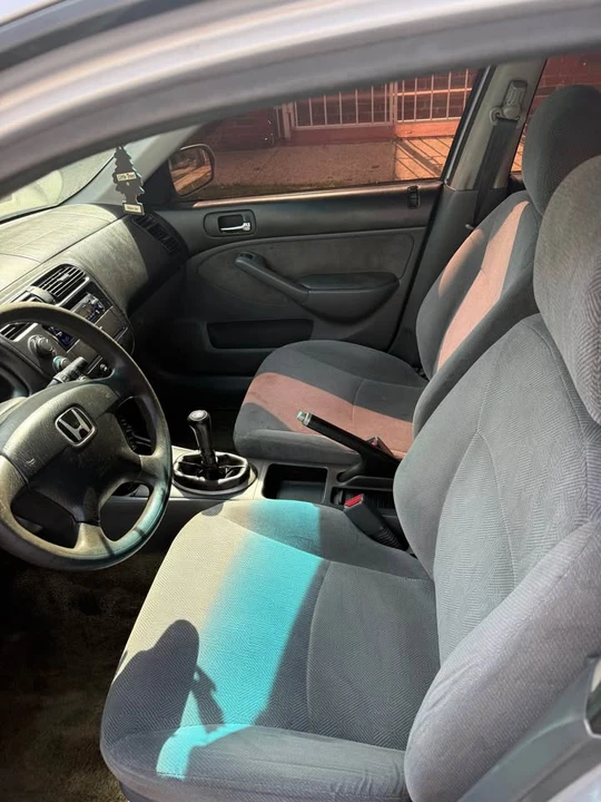 2002 Honda Civic 7th Gen - Image 8 of 9