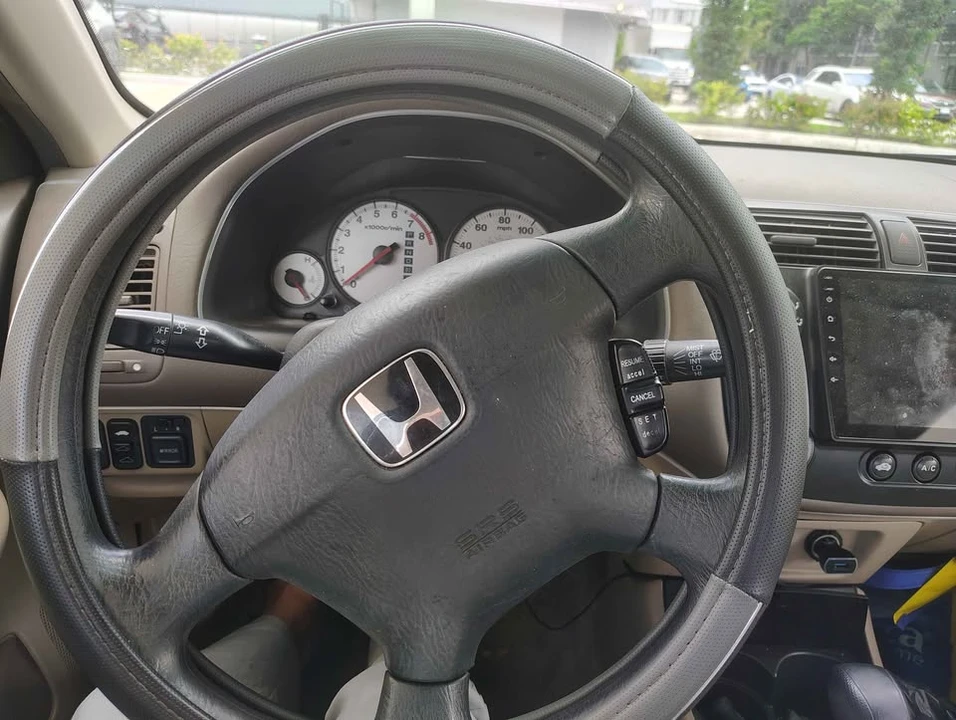 2002 Honda Civic 7th Gen - Image 2 of 11