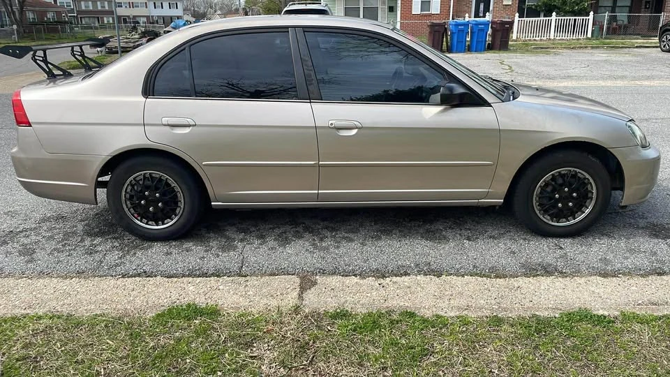 2002 Honda Civic 7th Gen - Image 4 of 9