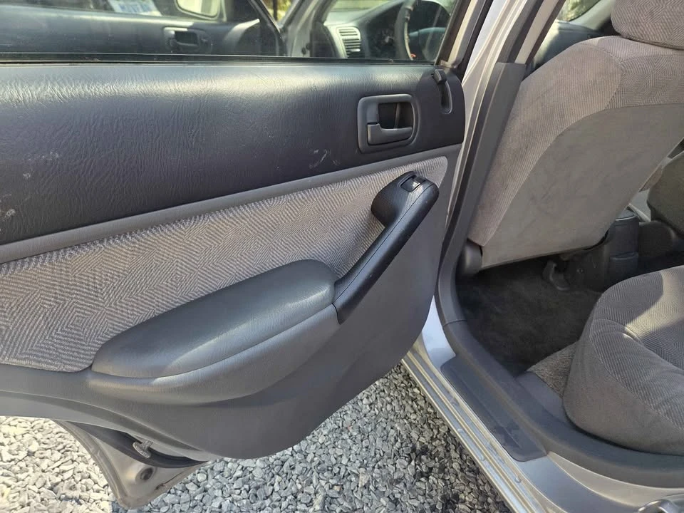 2002 Honda Civic 7th Gen - Image 14 of 18