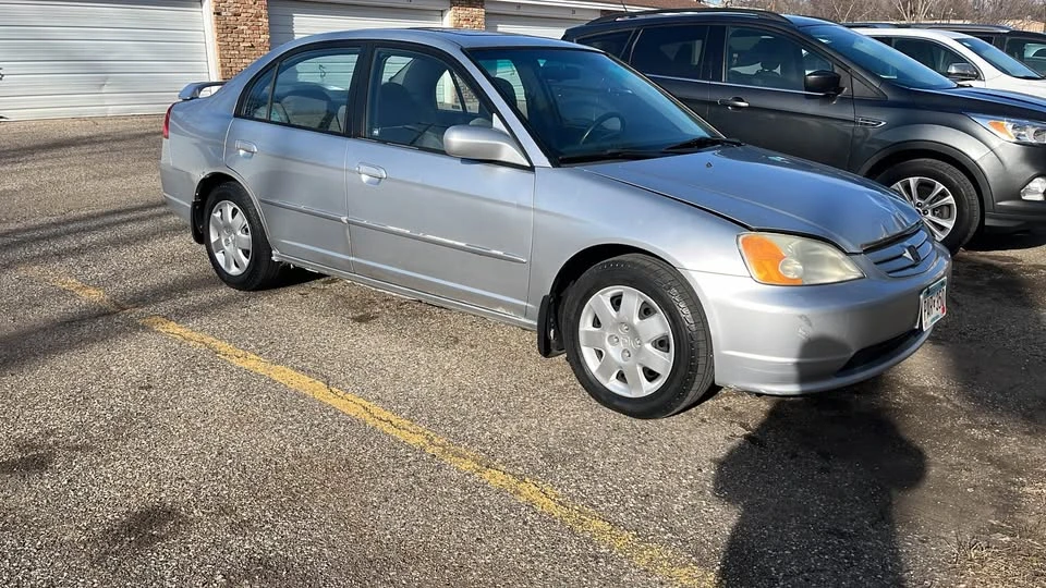 2002 Honda Civic 7th Gen - Image 2 of 6