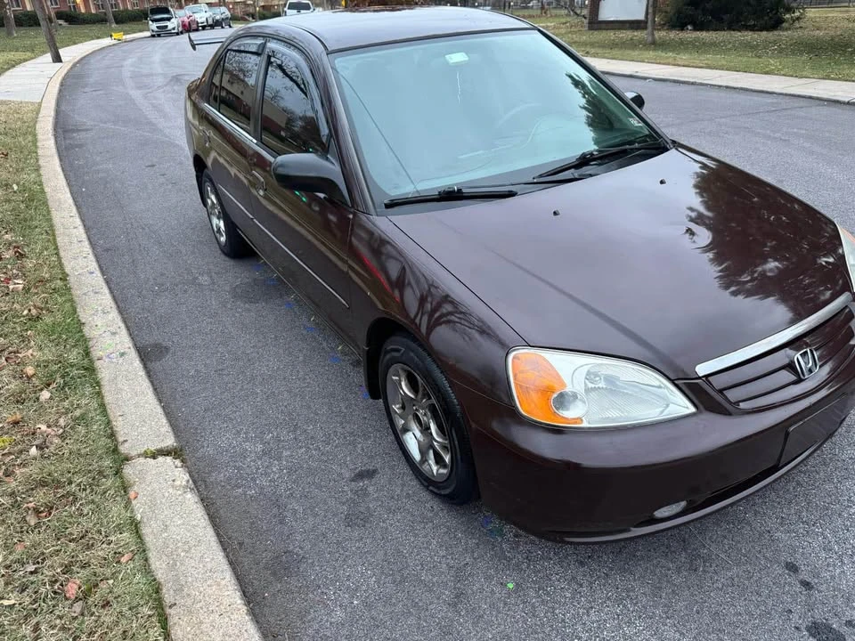 2002 Honda Civic 7th Gen - Image 2 of 9