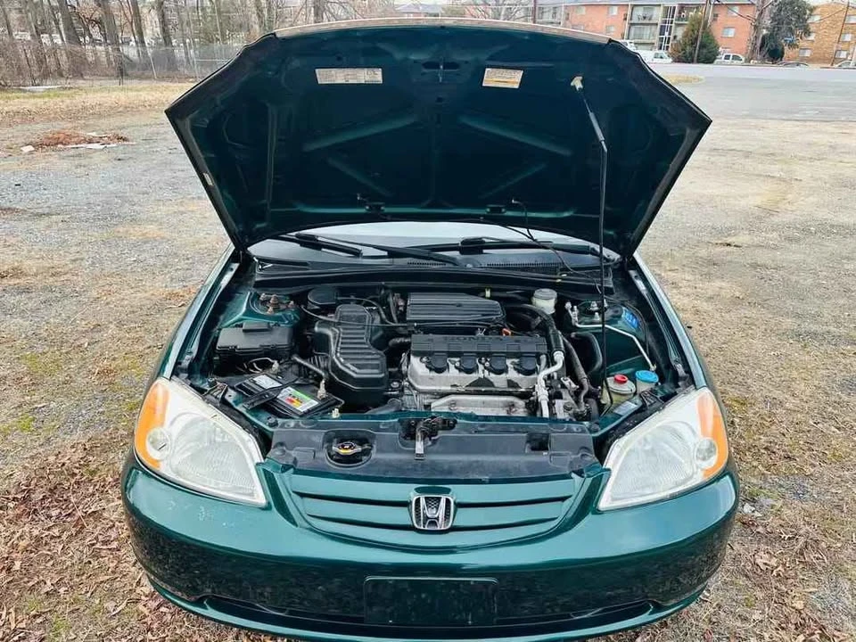 2002 Honda Civic 7th Gen - Image 2 of 9