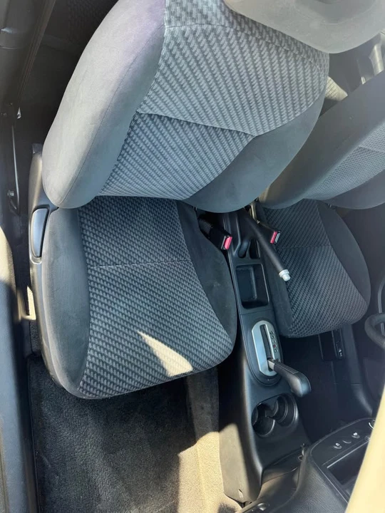 2002 Honda Civic 7th Gen - Image 6 of 9