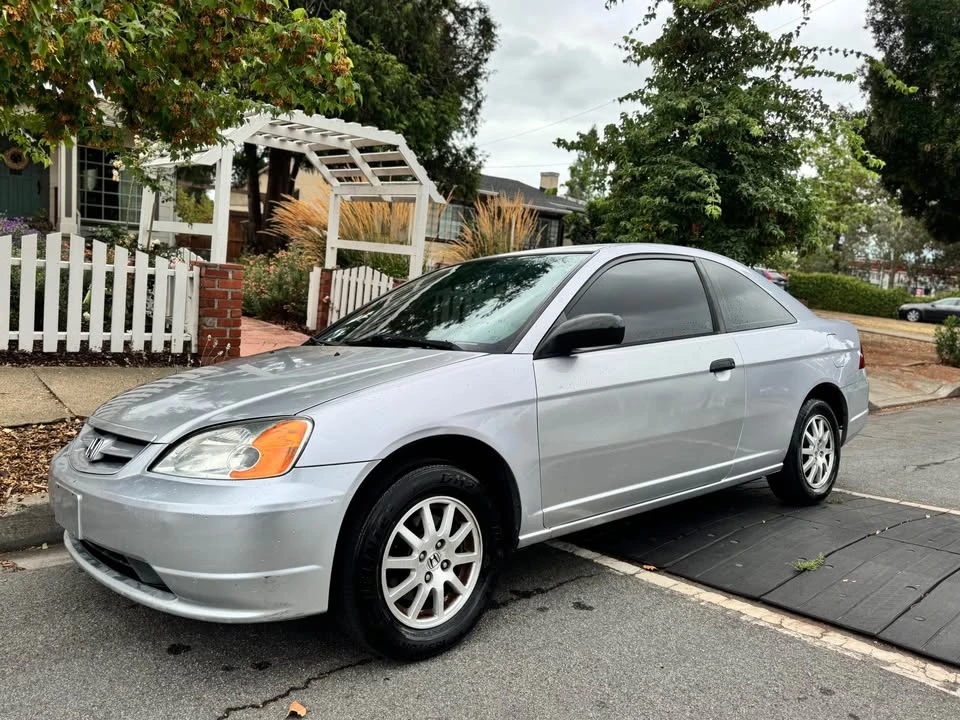 2002 Honda Civic 7th Gen - Image 2 of 9