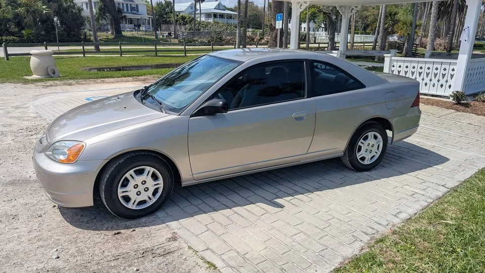 2002 Honda Civic 7th Gen - Image 2 of 16
