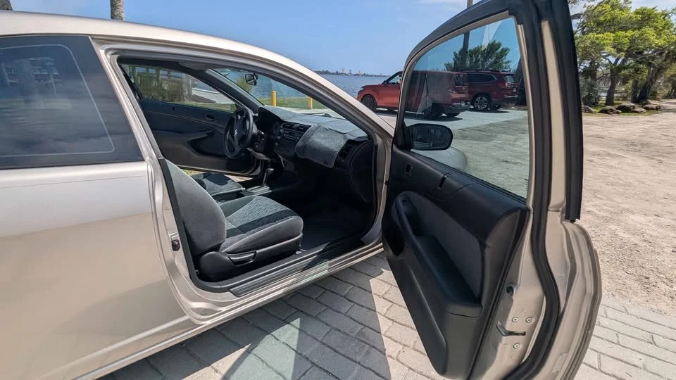 2002 Honda Civic 7th Gen - Image 8 of 16