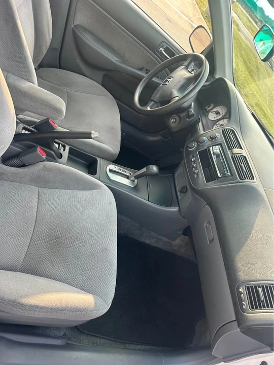 2002 Honda Civic 7th Gen - Image 2 of 11