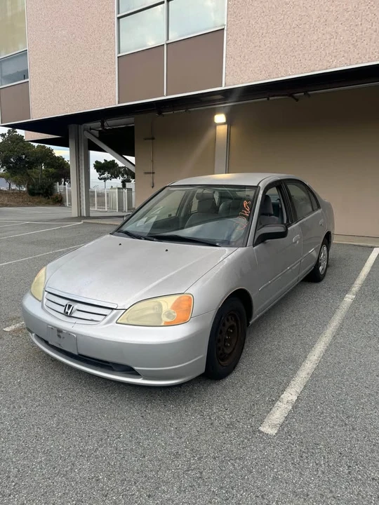 2002 Honda Civic 7th Gen - Image 2 of 11
