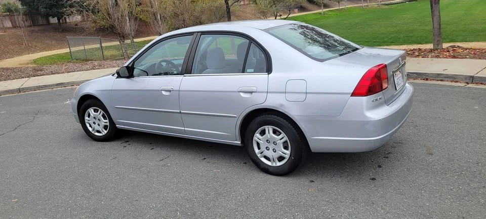 2002 Honda Civic 7th Gen - Image 2 of 14