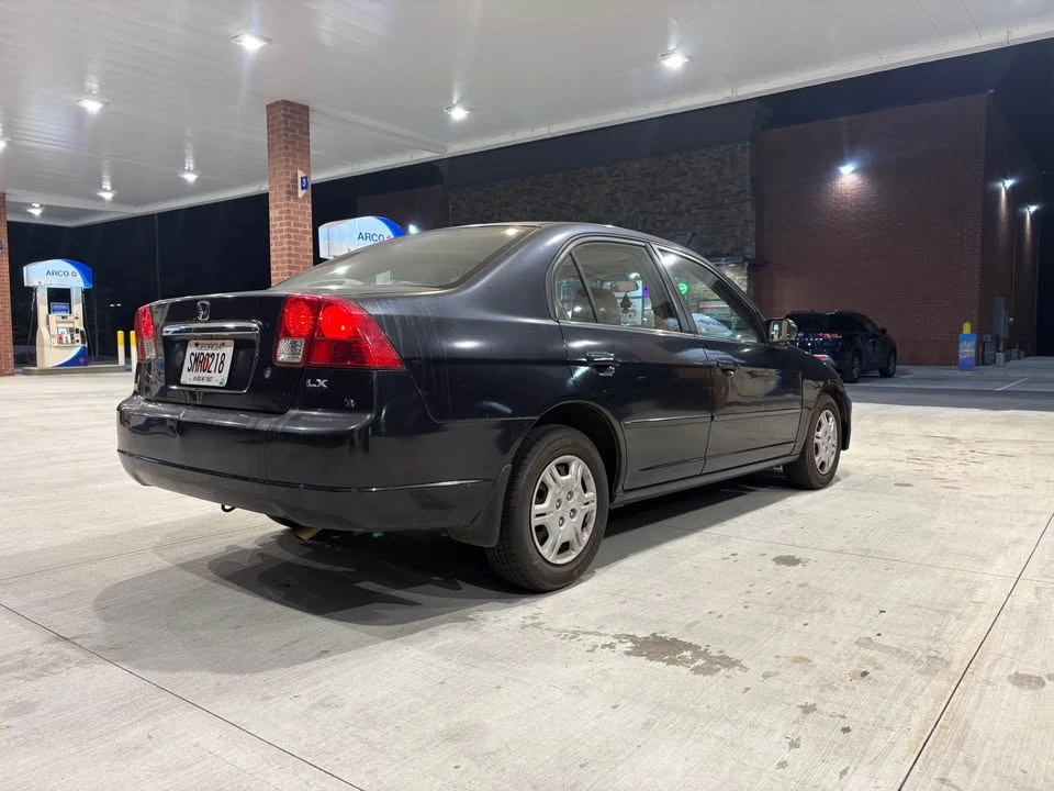 2002 Honda Civic 7th Gen - Image 2 of 9