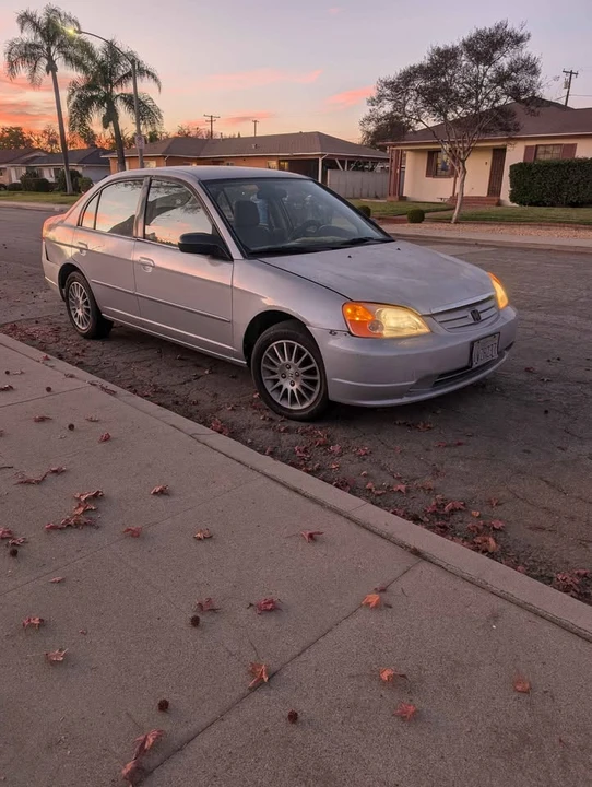 2002 Honda Civic 7th Gen - Image 3 of 9