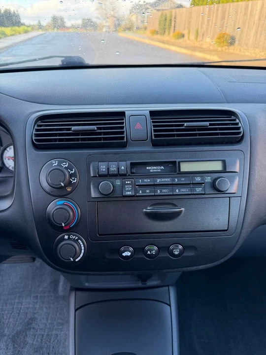 2002 Honda Civic 7th Gen - Image 14 of 19