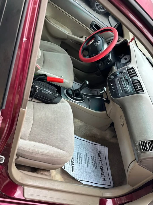 2002 Honda Civic 7th Gen - Image 3 of 8