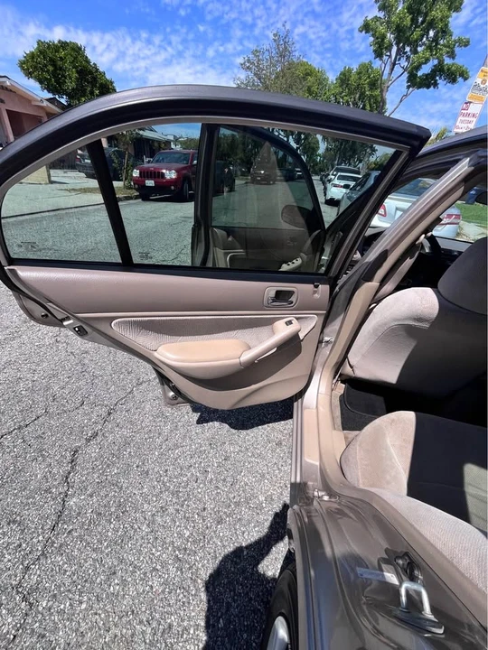 2002 Honda Civic 7th Gen - Image 3 of 10
