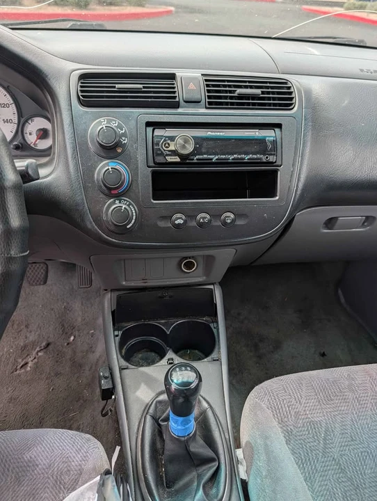 2002 Honda Civic 7th Gen - Image 10 of 10