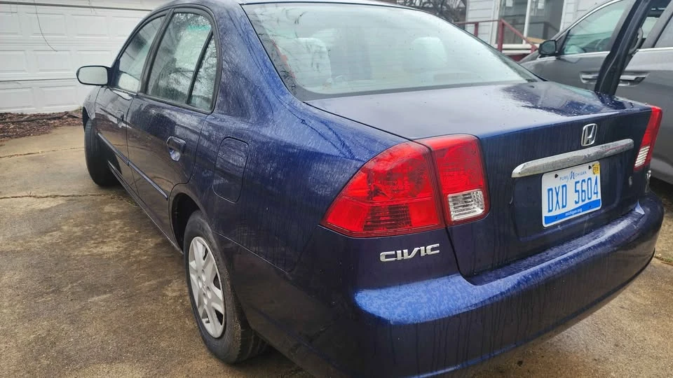 2002 Honda Civic 7th Gen - Image 2 of 14