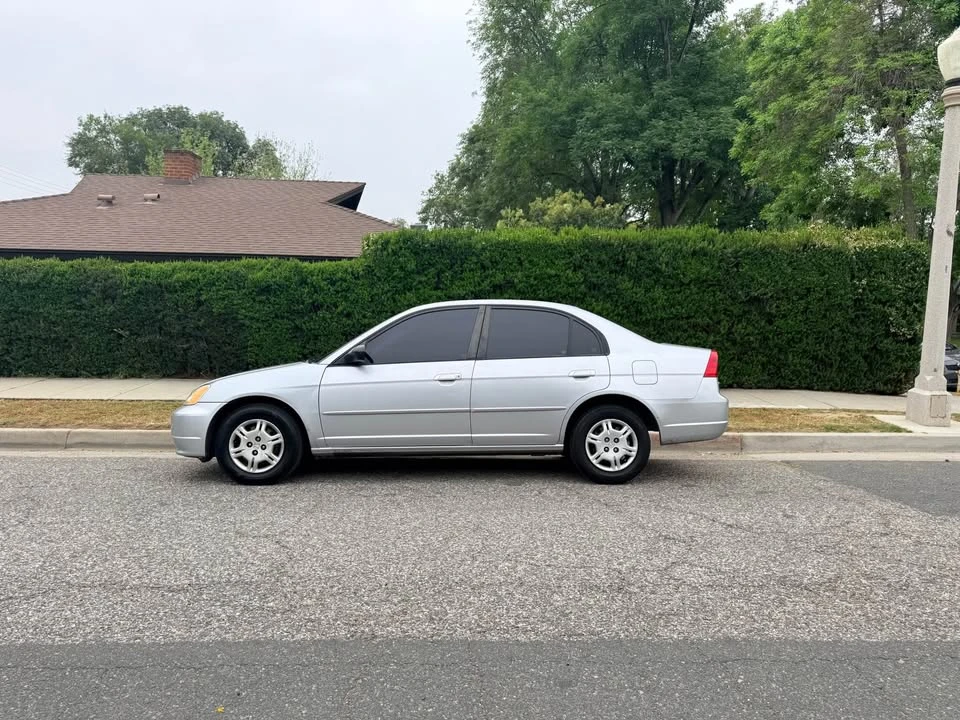 2002 Honda Civic 7th Gen - Image 2 of 11