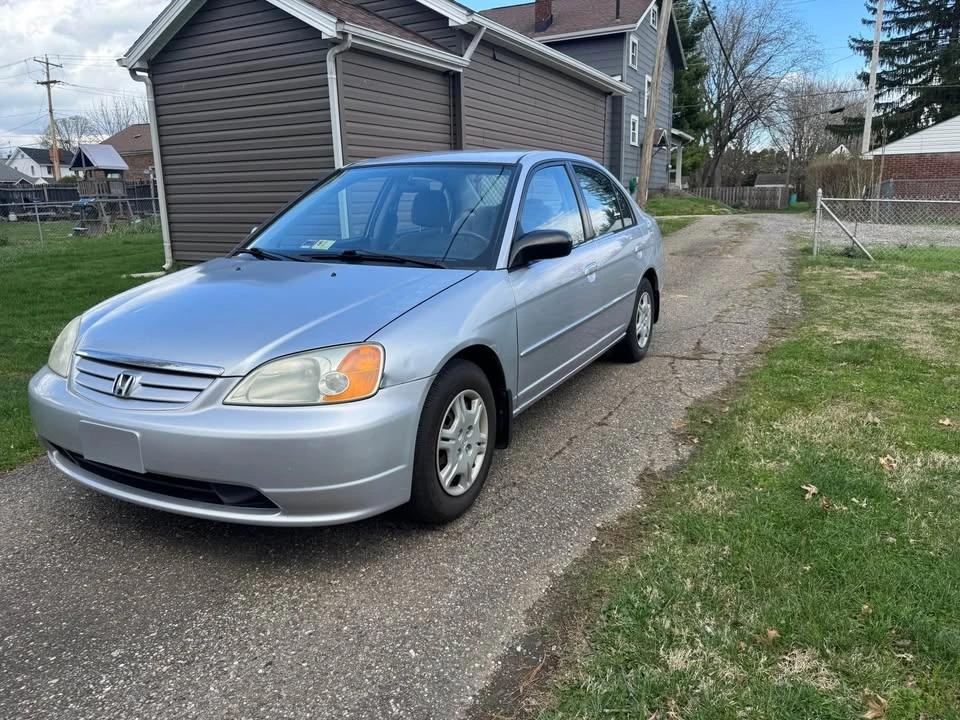 2002 Honda Civic 7th Gen - Image 2 of 9