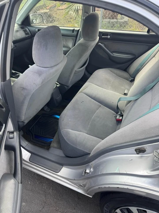 2002 Honda Civic 7th Gen - Image 2 of 7