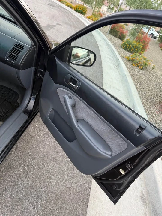 2002 Honda Civic 7th Gen - Image 8 of 18