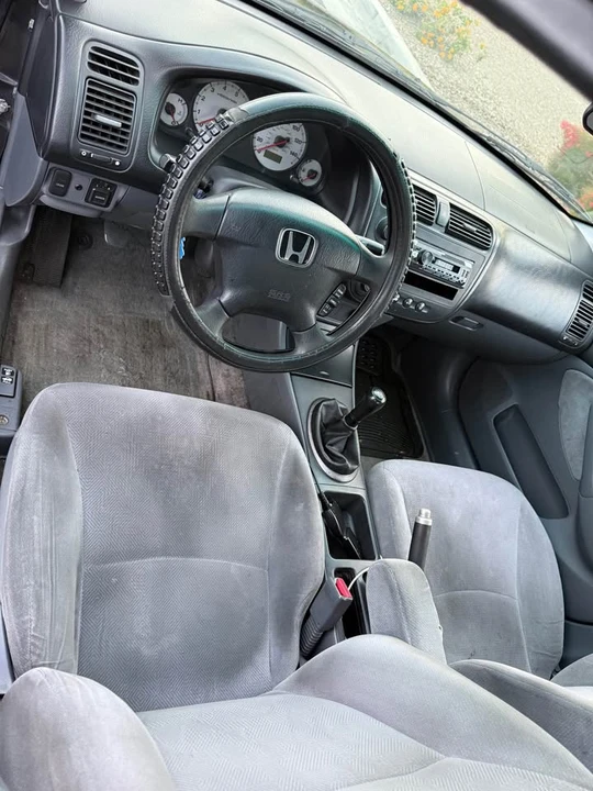 2002 Honda Civic 7th Gen - Image 7 of 18