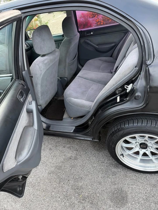 2002 Honda Civic 7th Gen - Image 5 of 18