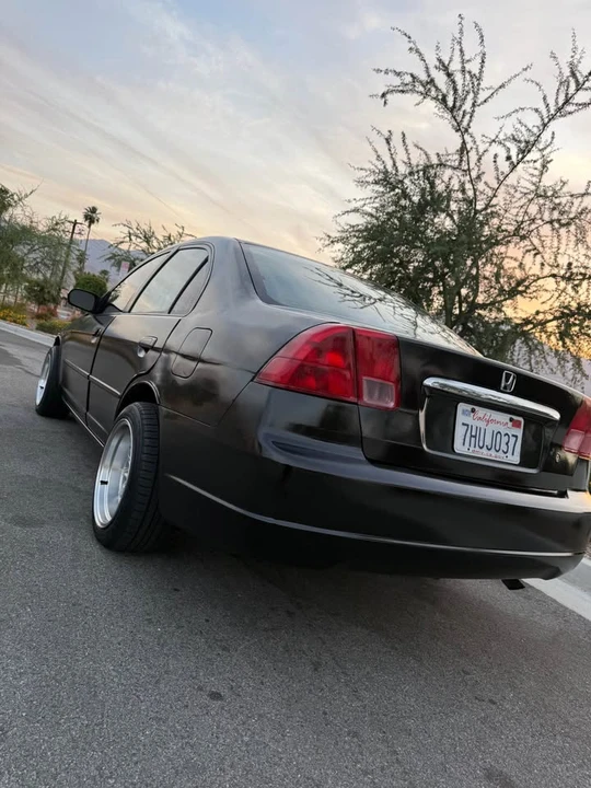 2002 Honda Civic 7th Gen - Image 2 of 18