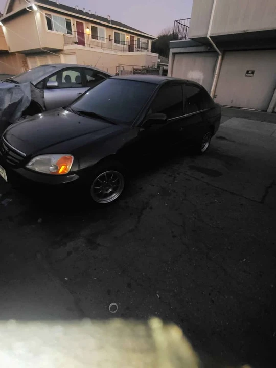 2002 Honda Civic 7th Gen - Image 2 of 7